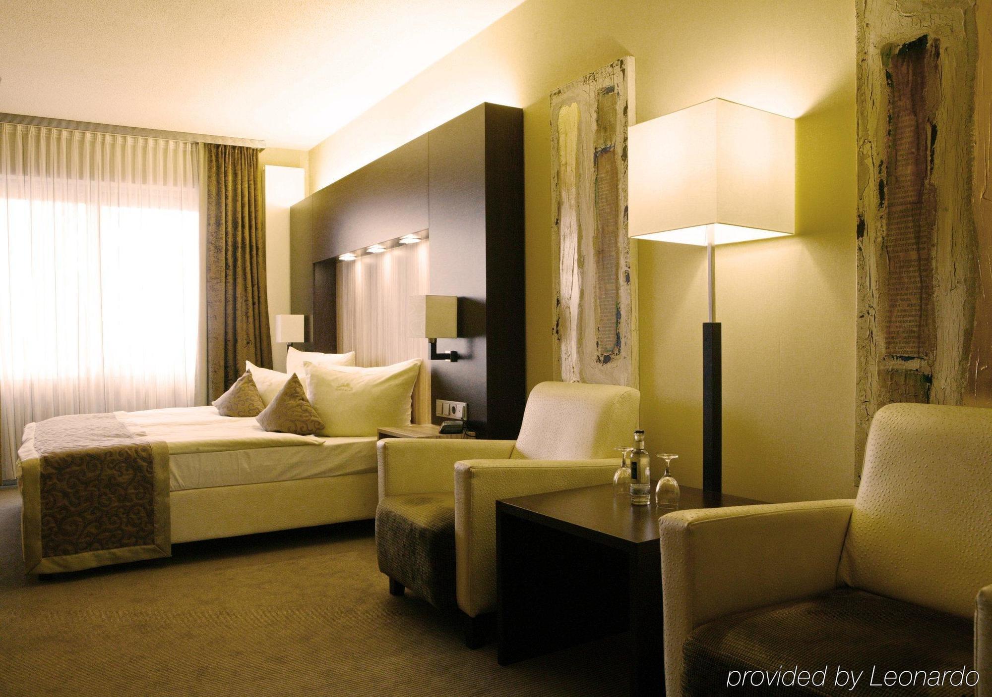 Der Heidehof Conference & Spa Resort Gaimersheim Bilik gambar